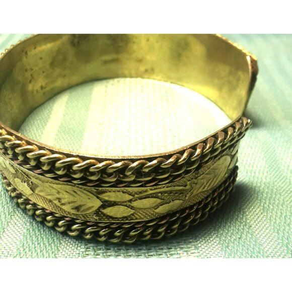 Etched Brass Cuff Bracelet Wide Boho Statement Cuff with Chain Border Vintage - Picture 8 of 10